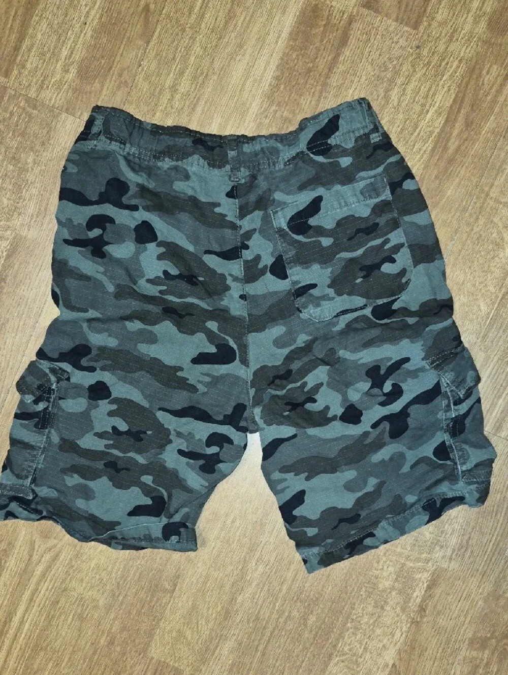 Old Navy Camo Cargo Shorts Size 14 100% Cotton